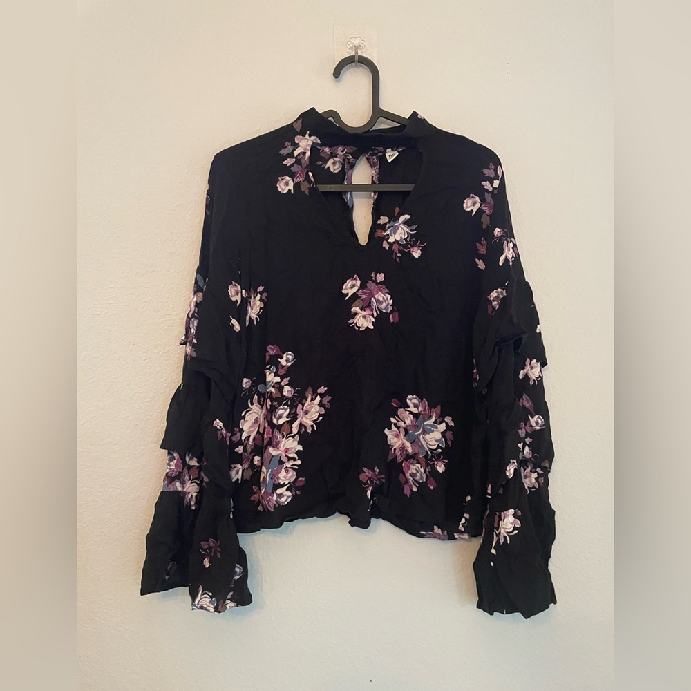 BP Floral Ruffle Bell Sleeve Top- Size XS